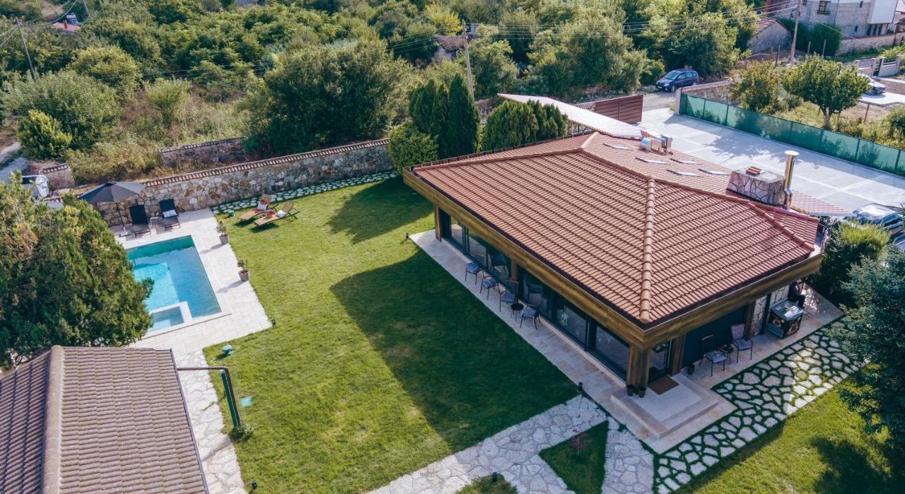 Hotel Hunters House Ezerets Exterior foto